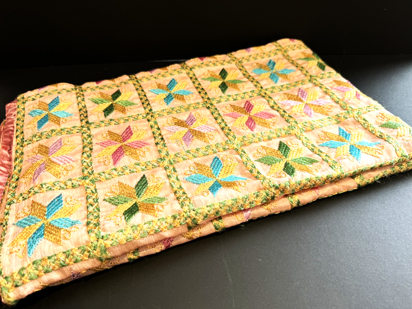 PASTEL PHULKARI